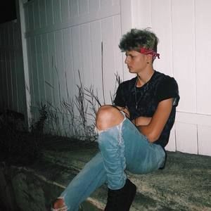 Meet your Posher, Christopher